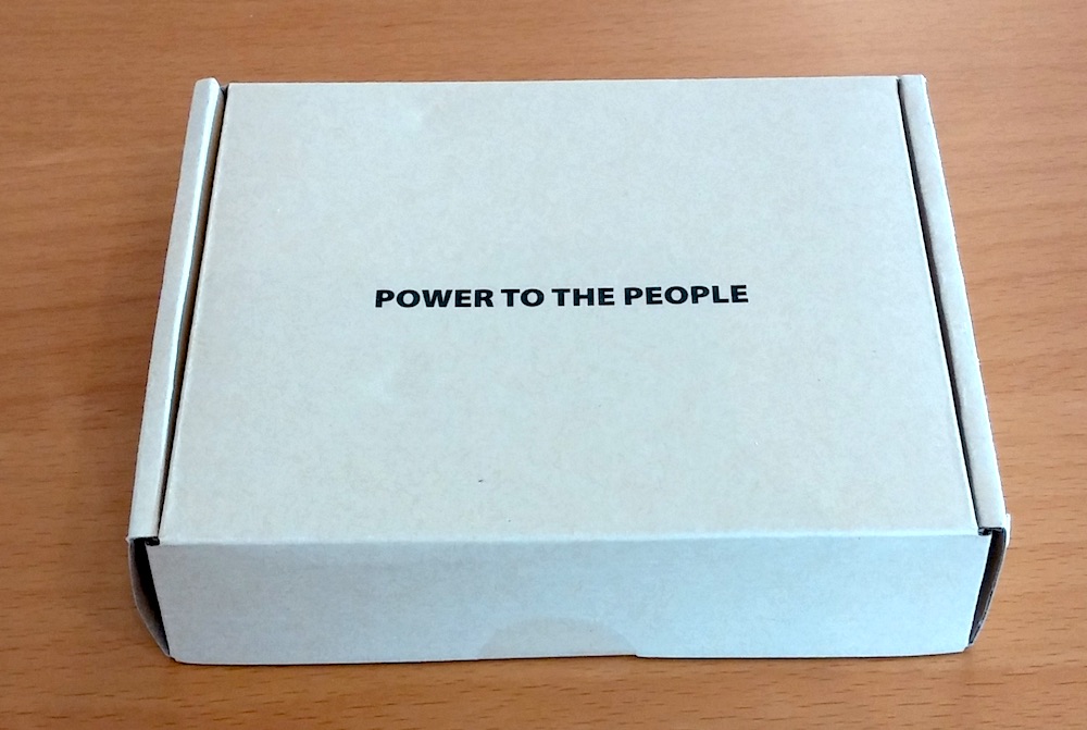 Power to the People - Kein schlechter Slogan für ein USB Netzteil (Bild: Copyright Benjamin Blessing).