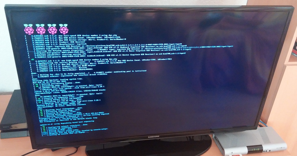 Bootvorgang beim Raspberry Pi 2 mit Raspbian (Bild: Copyright Benjamin Blessing).