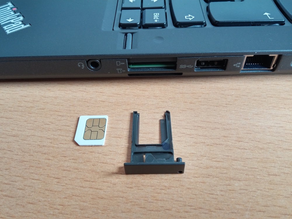 SIM-Karten Slot im Lenovo ThinkPad T450s (Bild: Copyright Benjamin Blessing).