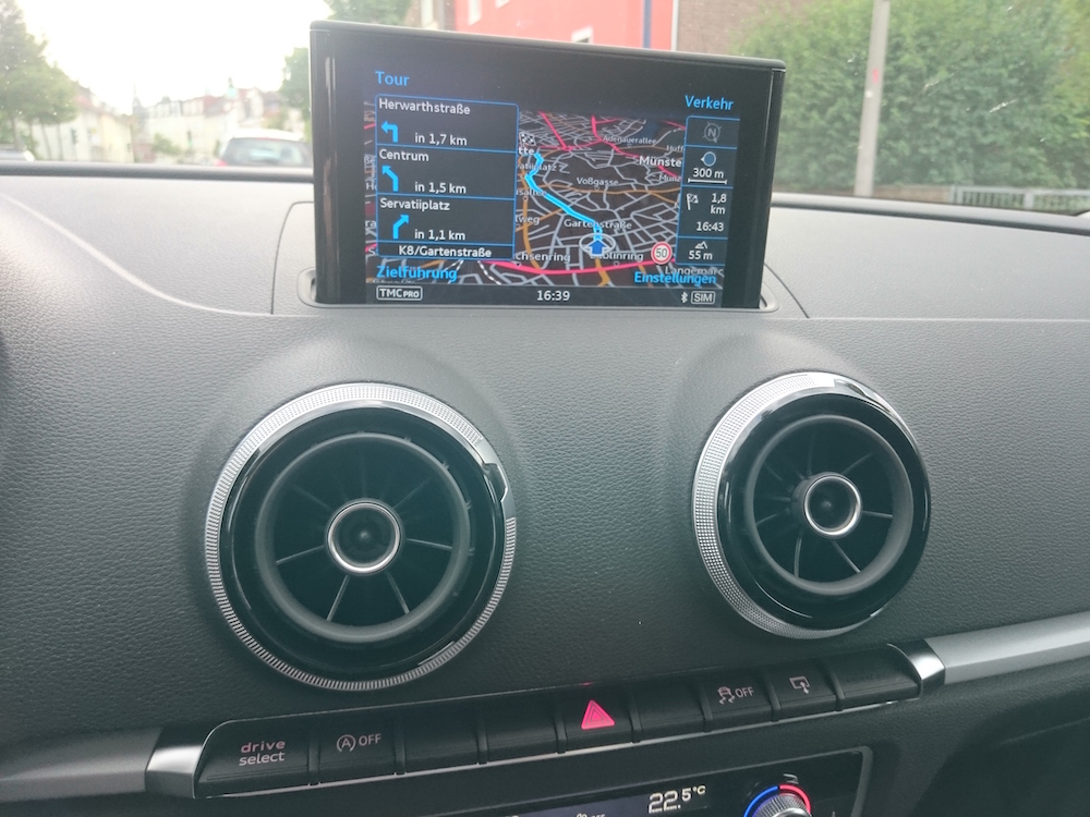 Navigation in der Audi A3 Limousine (Bild: Benjamin Blessing).