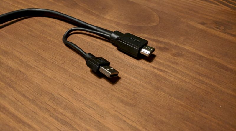 Proprietäres HDMI-A und USB-A Kabel