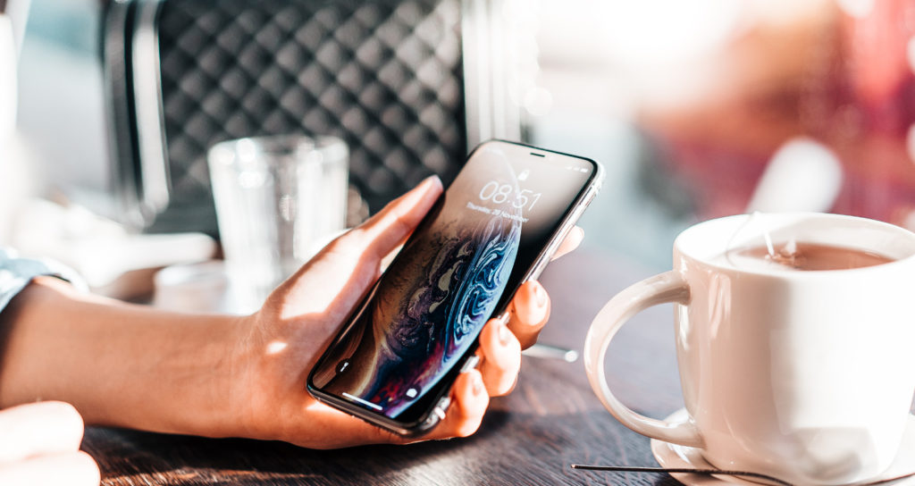 Anrufe auf dem iPhone mit Siri ankündigen