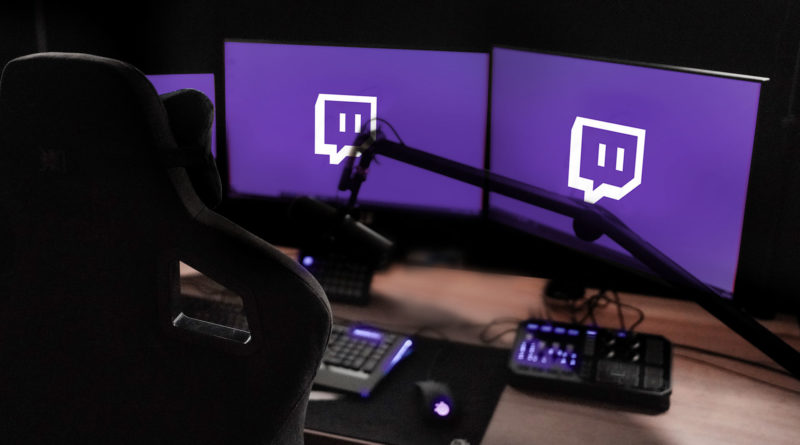 Streamen auf Twitch - zwei Monitore und ein Streaming-Setup