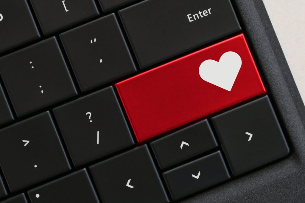 Love Scam - Titel